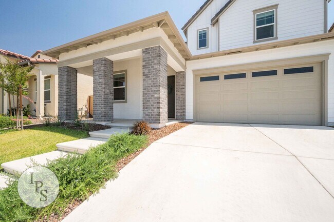 Photo - Madera Tesoro Viejo - Beautiful Hillside Village 2-Story Home, 4BR/3BA, SOLAR, Community Pool + L...
