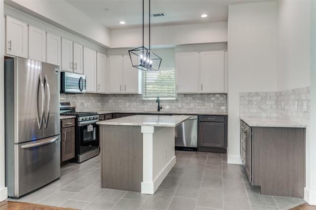 Building Photo - 4519 San Jacinto St Unit 106