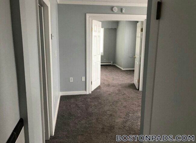 Photo - 477 Meridian St Unit 3