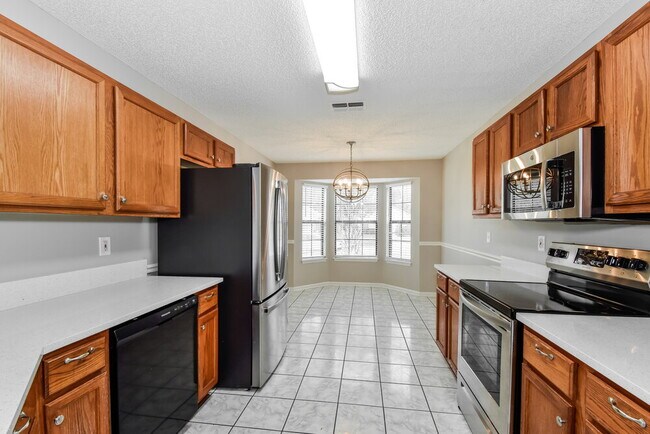 Photo - 1976 Hunters Trace Cir