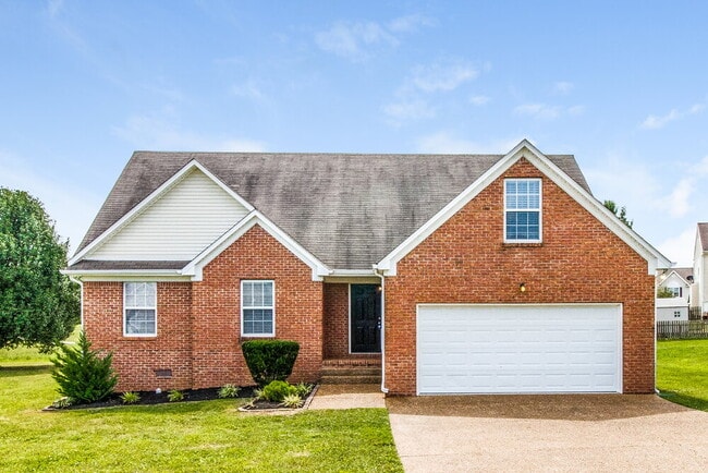 Building Photo - 2619 Danbury Cir