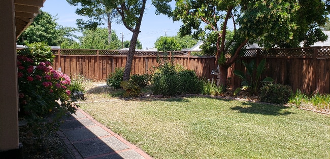 Photo - 2136 Dena Dr