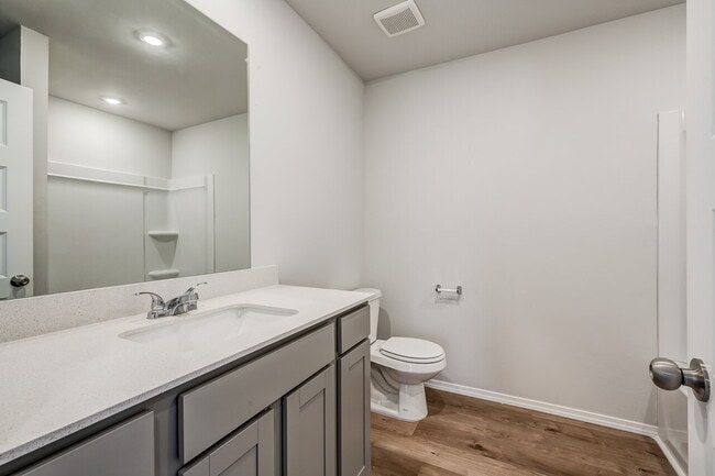 Photo - 4 Bedroom NEW Construction!!! Large Lot