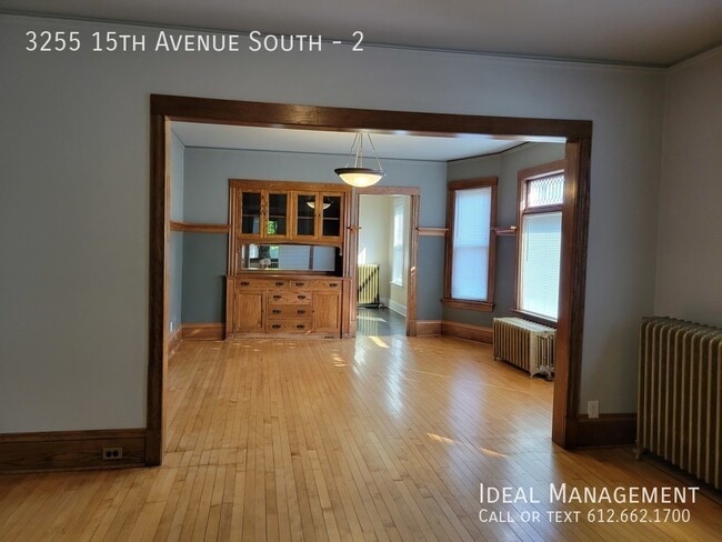 Building Photo - 3255 15th Ave S Unit 2