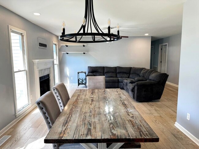 Photo - 181 Saddlebrook Way