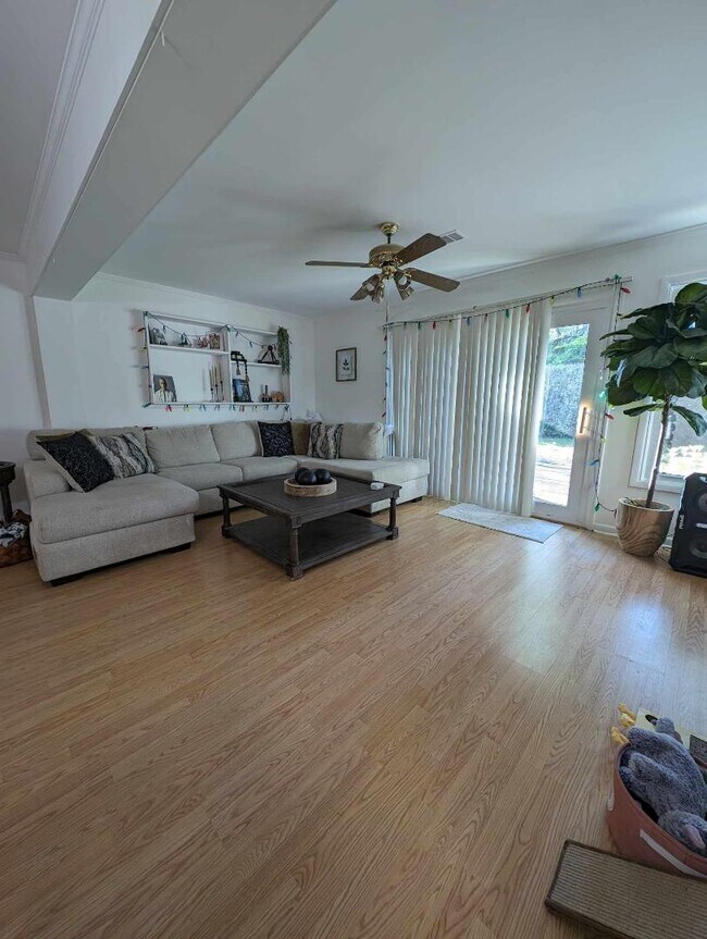 721 Windsor Rd