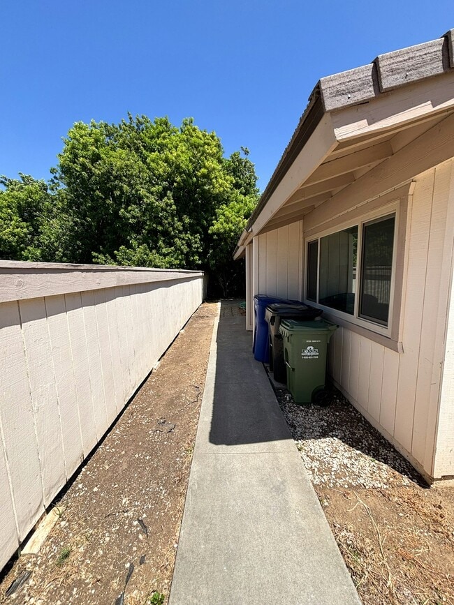 Photo - 11104 Poblado Rd