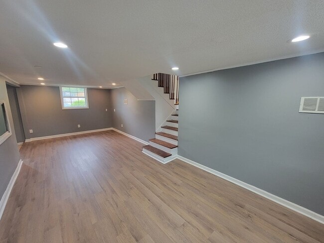 Photo - 3513 Wyevale Dr