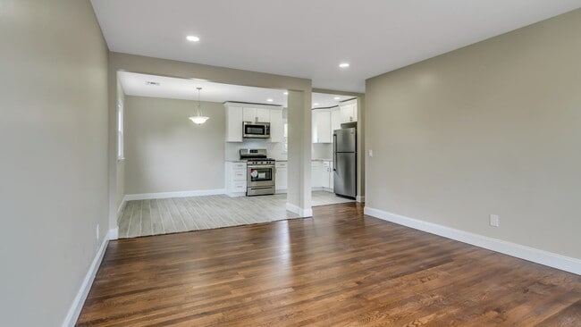 Photo - 327 Brookfield Pl Unit 2
