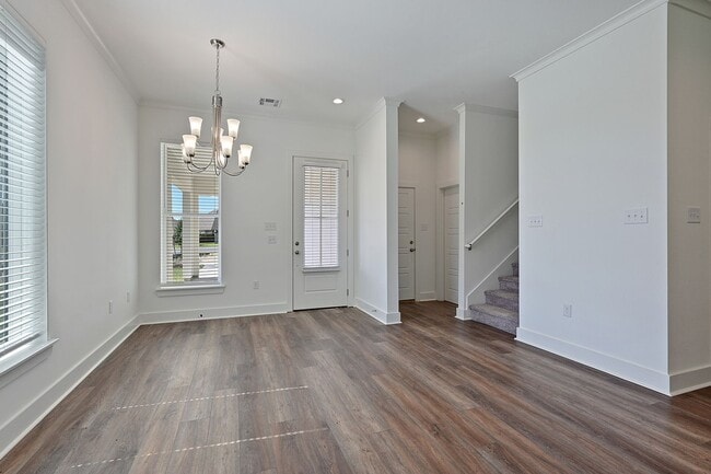 Photo - Must see Community near LSU!