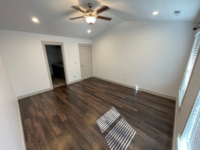 Photo - 280 E Brigham Ln