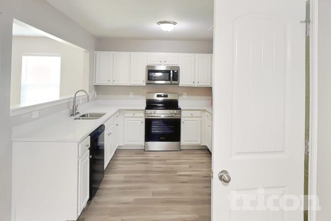 Photo - 253 Aershire Ct