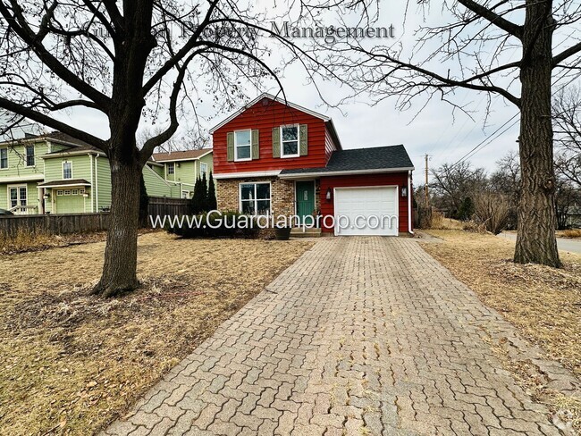 Building Photo - St Louis Park Single Family Home, Dishwash...