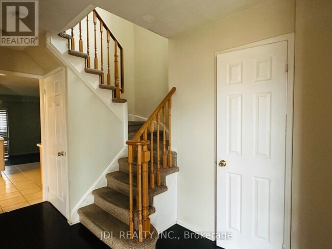 Photo - 18 Dunsmore Crescent