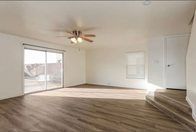 Photo - 4210 N 113th Dr