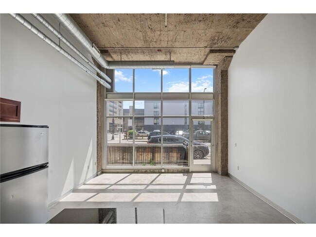 Photo - 521 S 7th St Unit 116