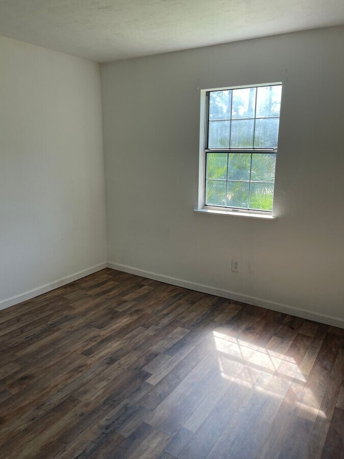 Photo - 2/1 Ready to move in