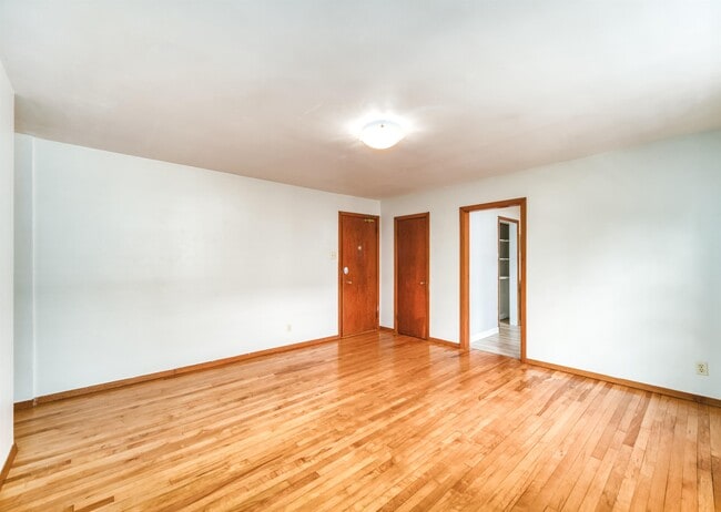 Photo - 1066-1066 Tower Rd Unit 15