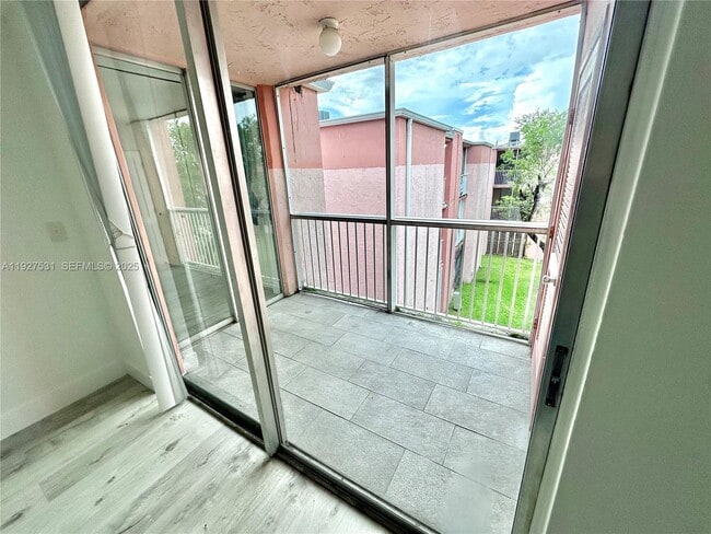 Photo - 19751 SW 114th Ave Unit 349