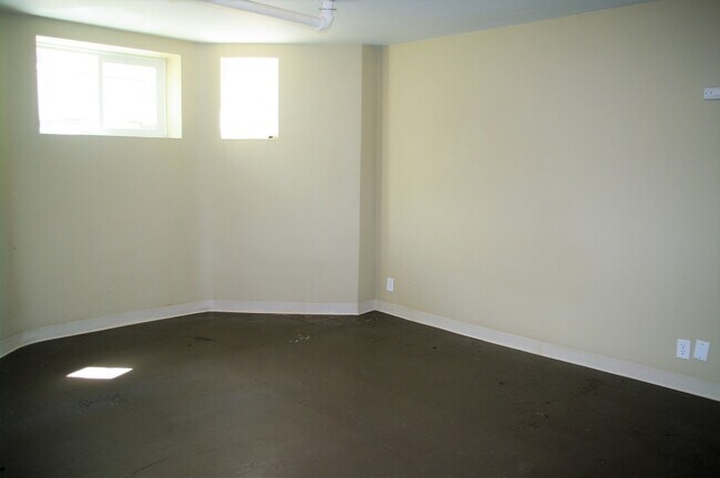 Photo - 474 Herschel St Unit #1
