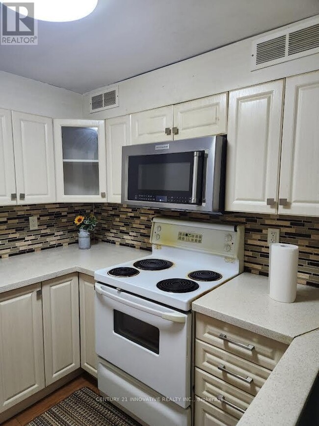 Photo - 30 Goodless Ct