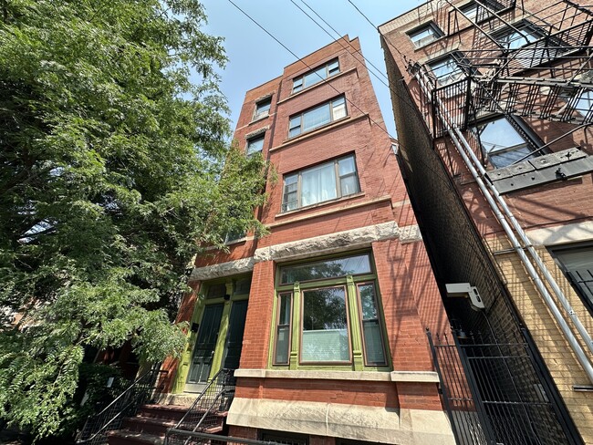 Building Photo - 607 N Noble St Unit 4