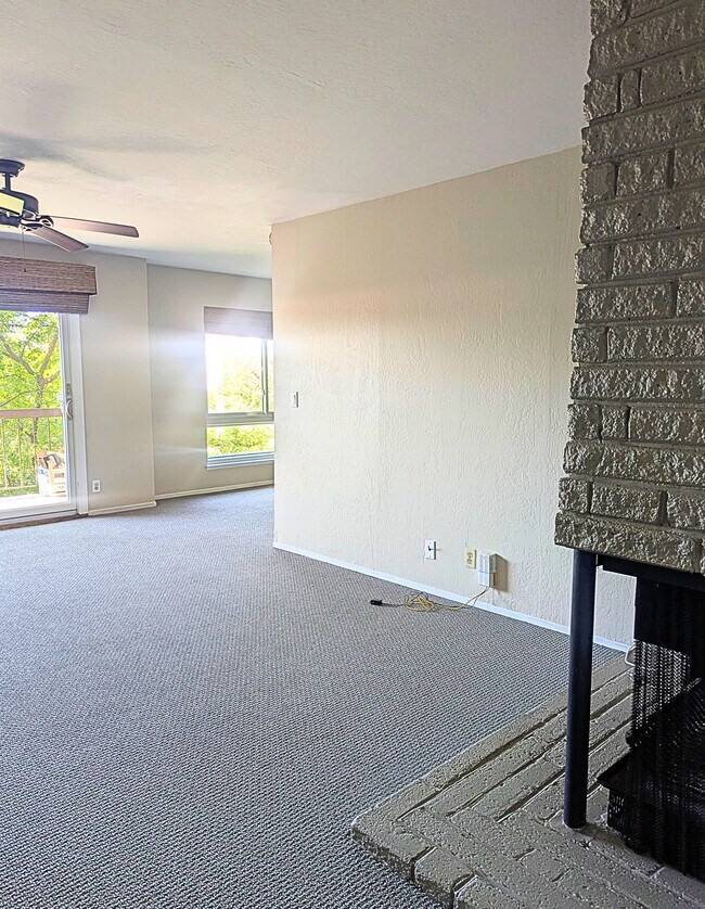 Photo - 407 Orange St Unit 309