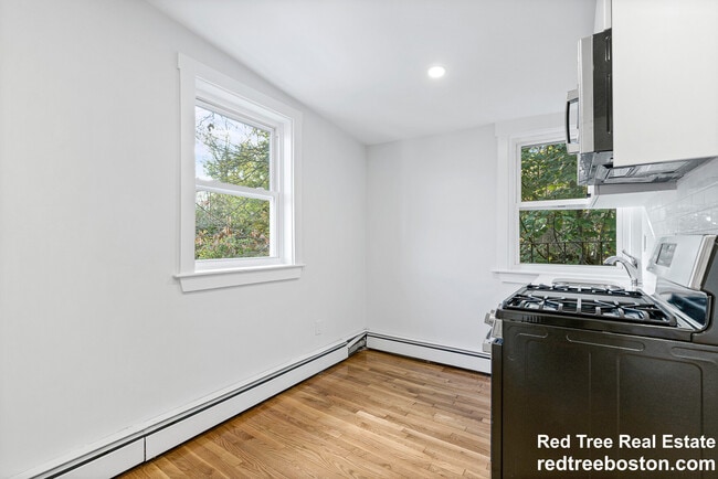 289 Hancock St Unit 3