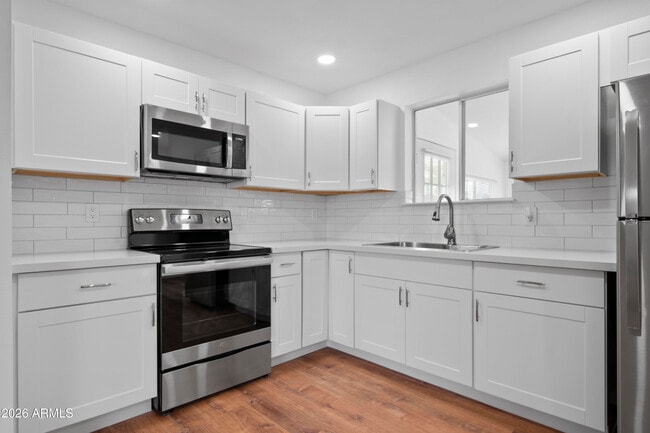 Photo - 570 S Yaqui Dr