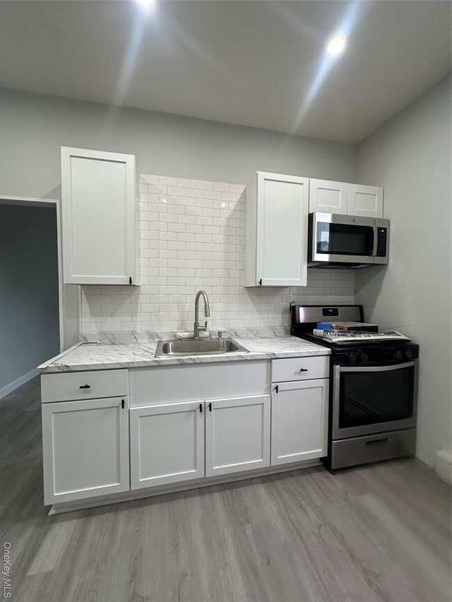 Building Photo - 1761 New York Ave