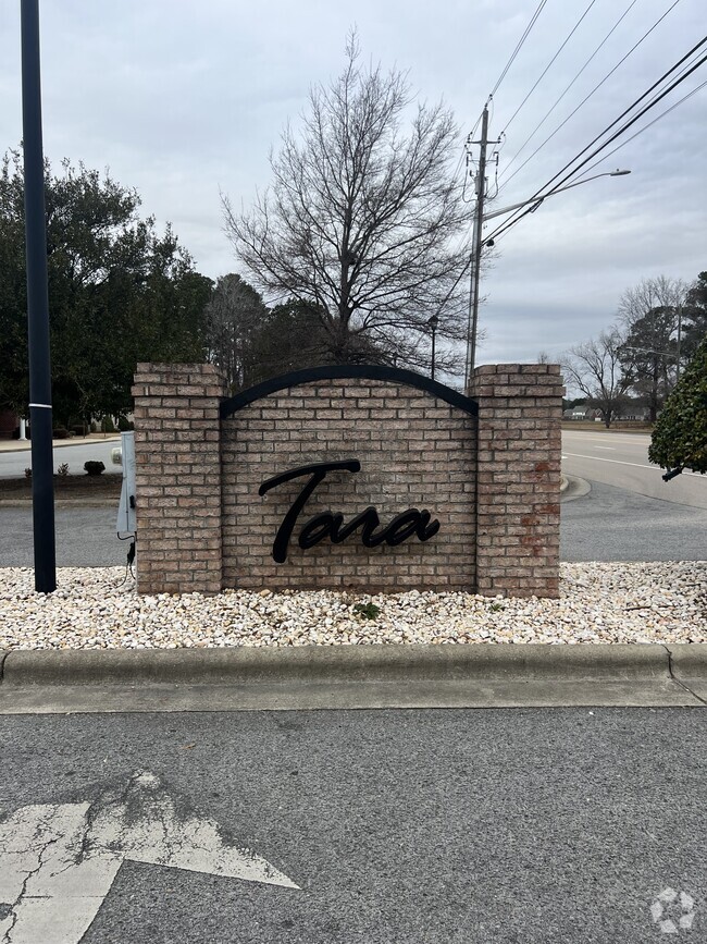 Building Photo - 1942 Tara Ct Rental