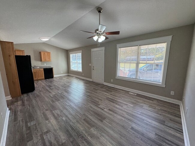 Photo - 310 N Varnell Rd Unit Apt. A