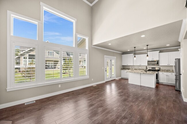 Photo - 771 Newfield Dr
