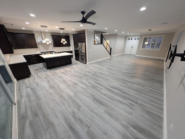 Photo - 11005 Salford Dr