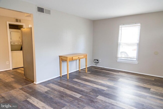 Photo - 12 W Wayne Terrace