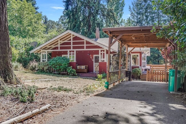 Photo - Charming 3 bed, 2 bath Craftsman Cottage in the Heart of Oak Grove