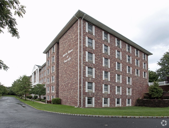 Photo - Gillette Manor