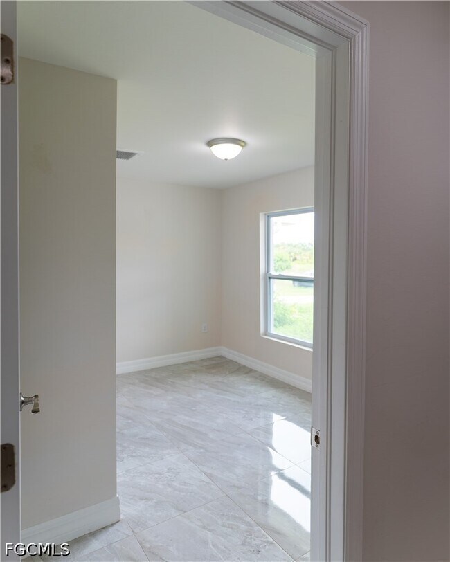 Photo - 941 Jaguar Blvd
