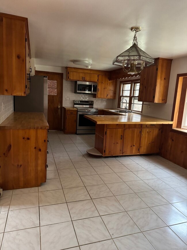 Photo - 85 Mountain Rd