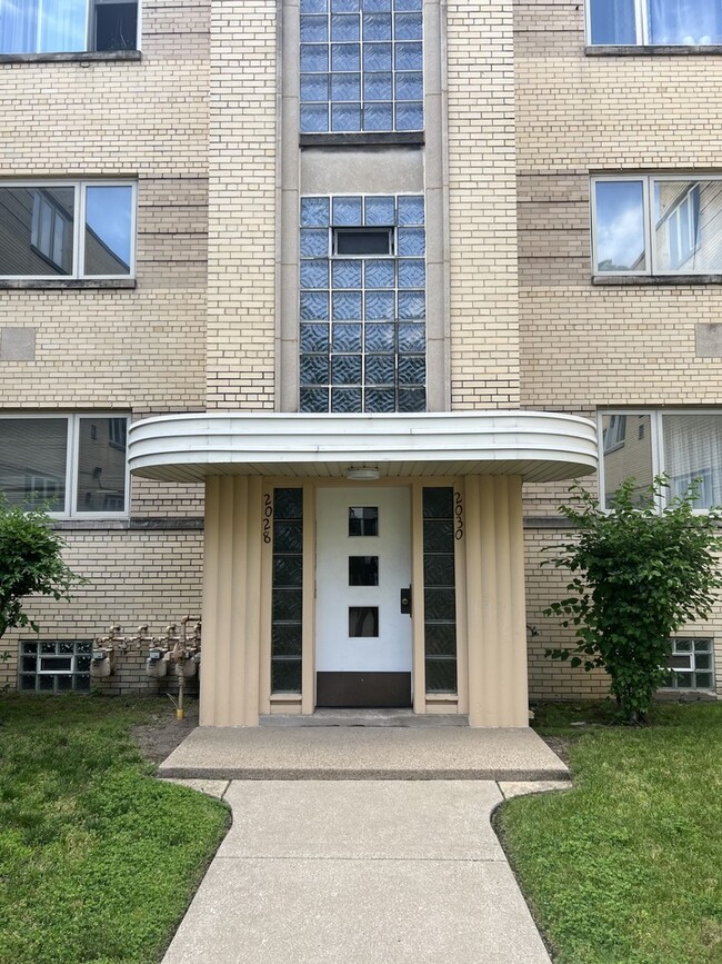 2028 E 72nd Pl Condo Unit 2C - Condo for Rent in Chicago, IL | ForRent.com