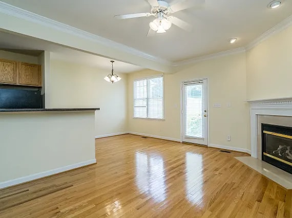 Photo - 5404 Goldenglow Way