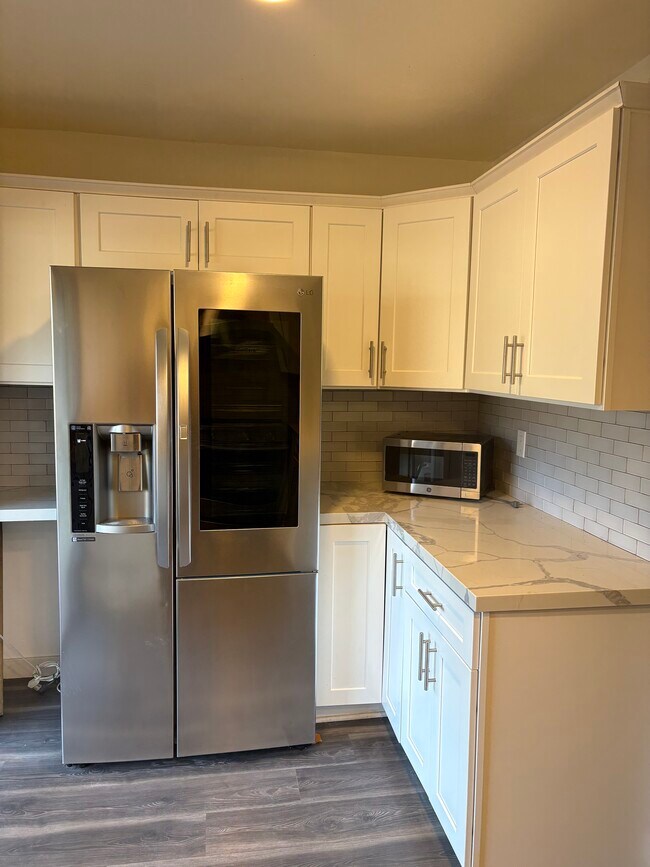 Kitchen - 1408 Everton Pl Unit RIVERSIDE 1 BR APT UCR