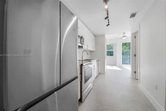 Photo - 1536 NW 15th Ave Unit 302