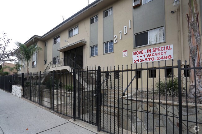 Photo - 3164 - 2701 San Marino St.