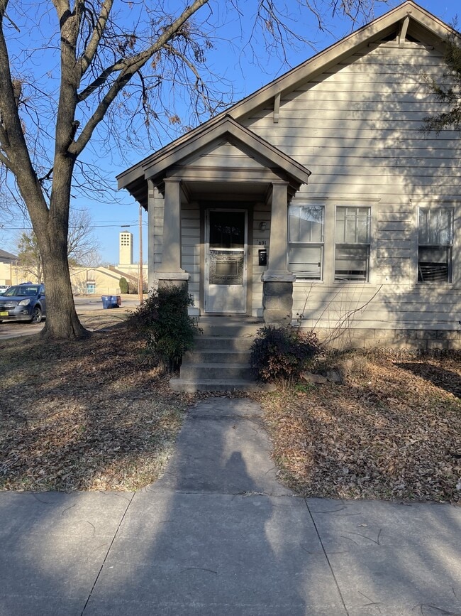 Photo - 301 N 17th St