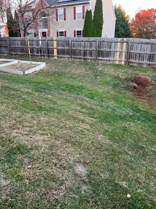 Photo - Move-in Special: HALF OFF off of the first... Apartamento