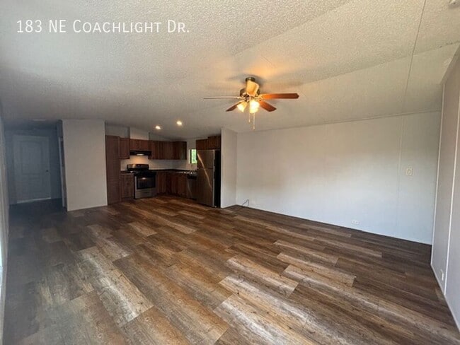 Photo - 183 Coachlight Dr