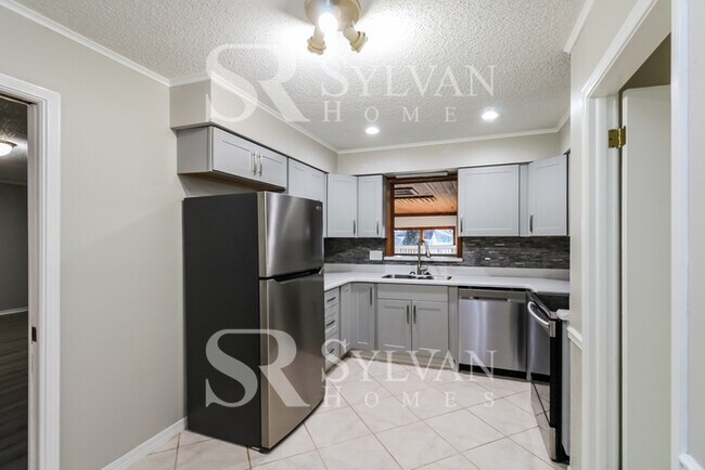 Photo - The ideal space to balance life, work, and play.