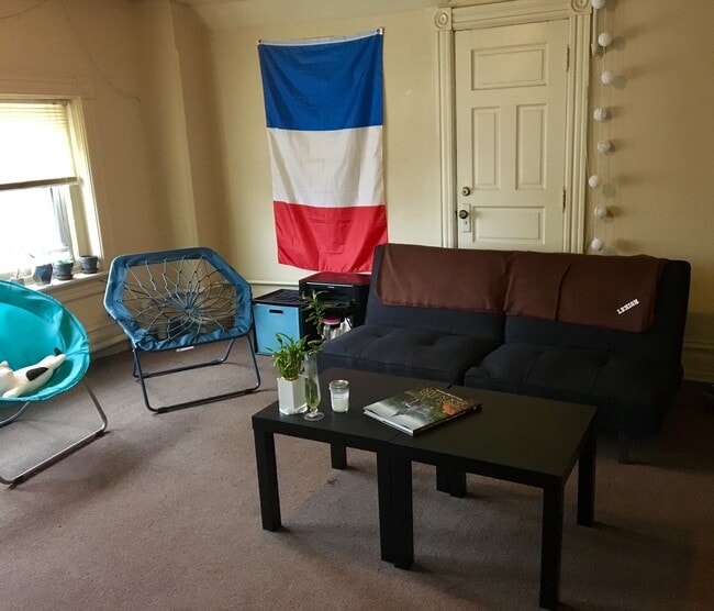 129 W 4th St Unit 3