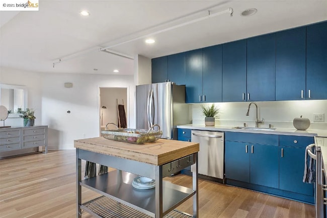 Photo - 311 Oak St Unidad APT 518